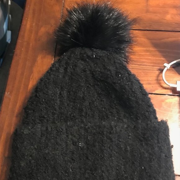 Aritzia Faux Fur Pom Pom Toque